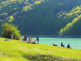 Відпочинок на озері Карпати