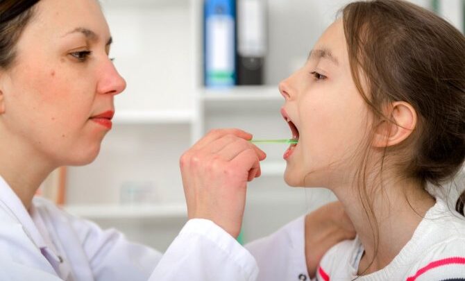 Плюси і мінуси знеболювання при мезотерапії особи – які кошти краще використовувати