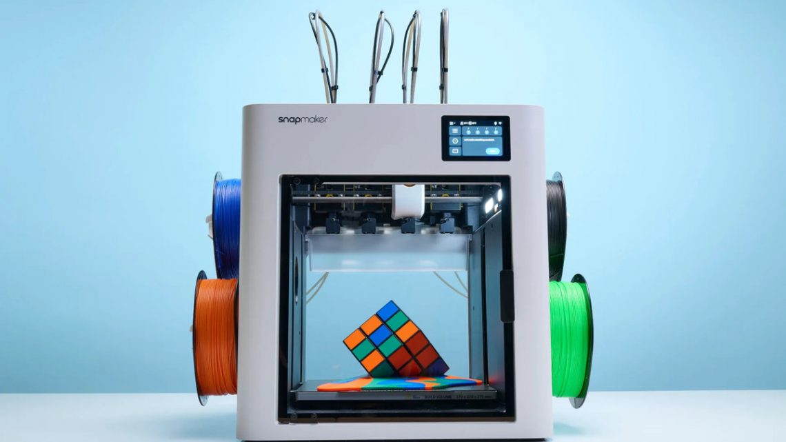 Устройства Snapmaker U1 и 3D-принтер Bambu Lab P1S для 3D печати