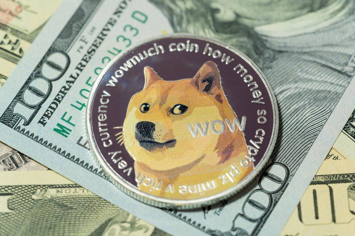 Монета DOGE Dogecoin