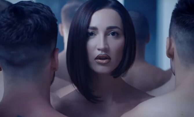 Instagram-війна: як лаються і миряться сестри Бузова