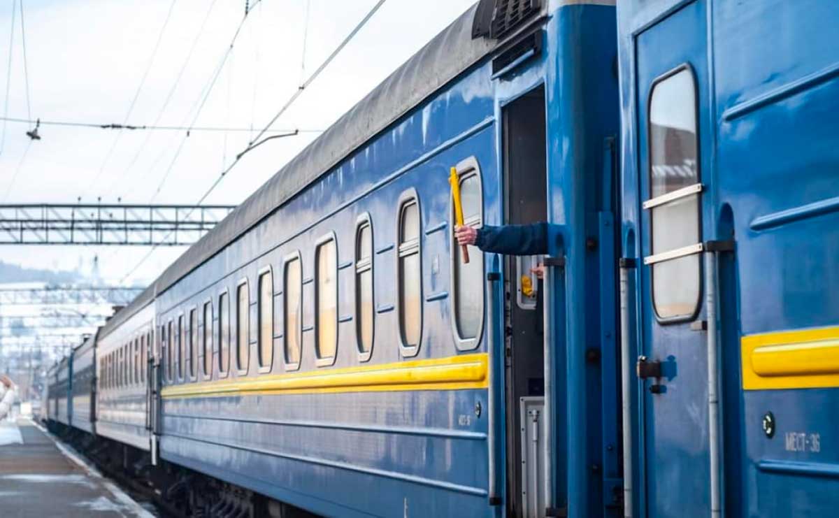 Графік руху поїздів 2023 року через станцію Львів - Головний