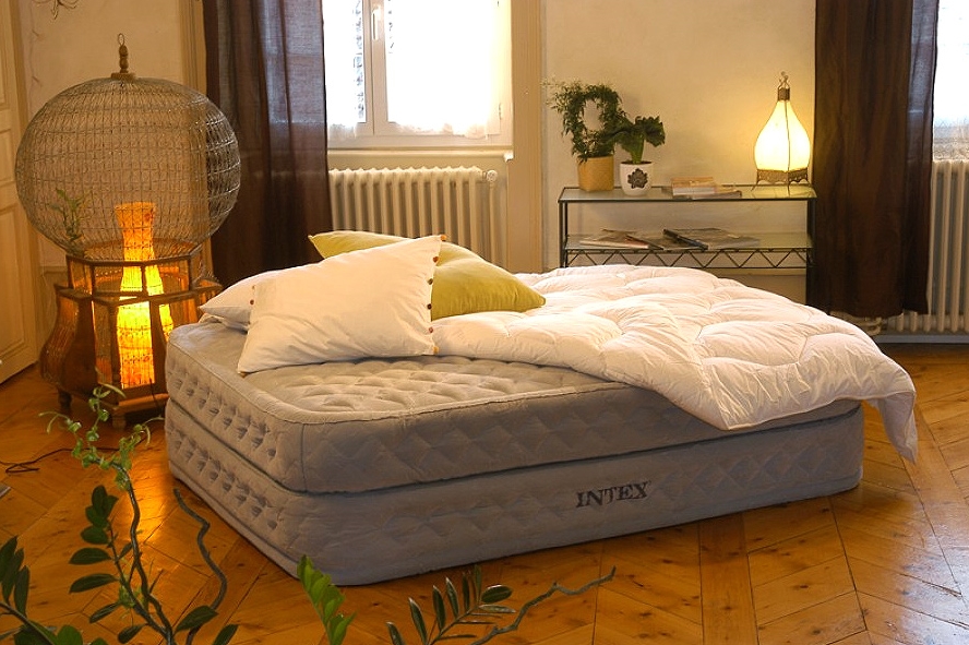 Надувные кровати Intex