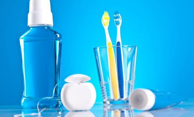 Як правильно доглядати за порожниною рота, розповіли стоматологи