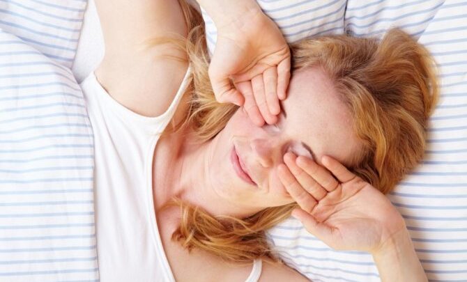 Як швидко прибрати ранковий набряк обличчя у жінки, причини і лікування