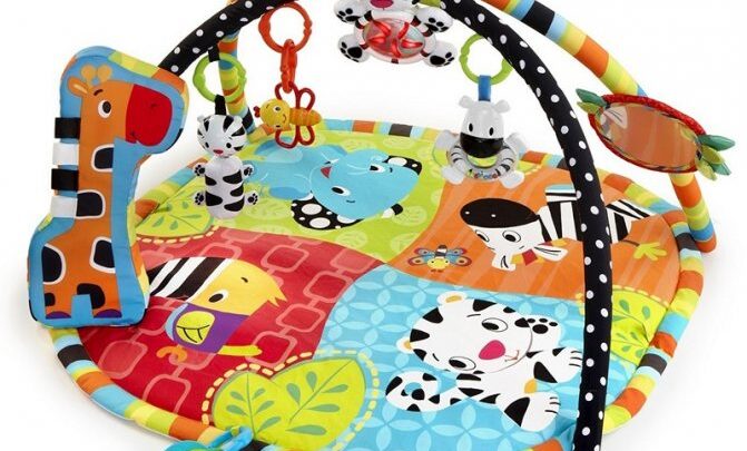 Як зробити розвиваючий килимок для дитини своїми руками