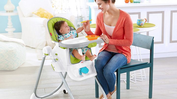 Як обрати ідеальний столик для годування вашого малюка