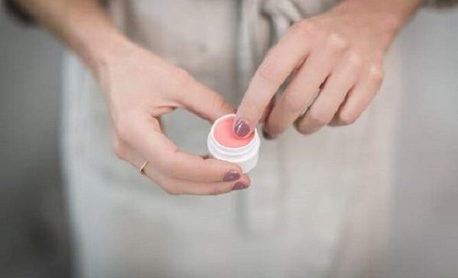 Як доглядати за губами після татуажу: правила відновлення і секрети