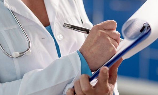 Видалення грудних імплантів: новий тренд пластичної хірургії